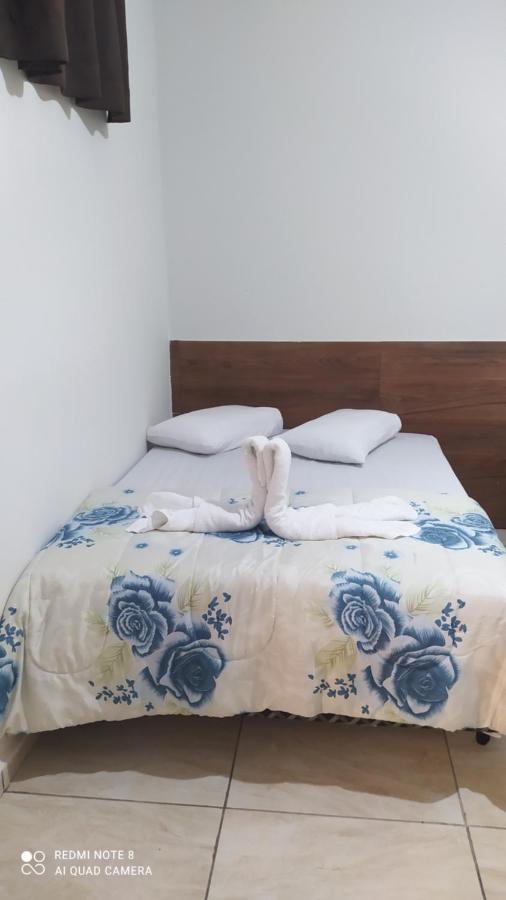 Pousada Quarto Com Tv,Ar,Frigobar,Wifi E Garagem Апаресида Екстериор снимка