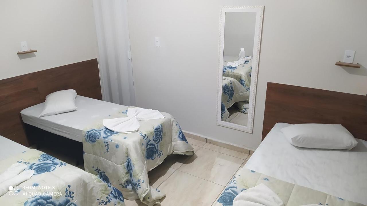 Pousada Quarto Com Tv,Ar,Frigobar,Wifi E Garagem Апаресида Екстериор снимка